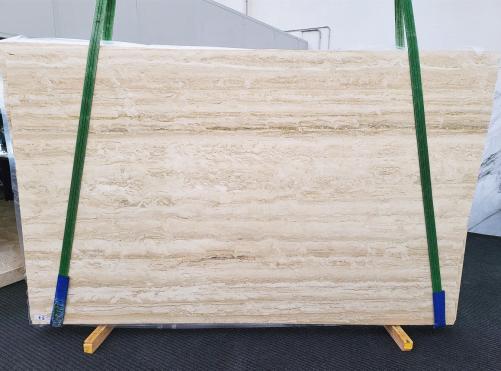 Supply honed slabs 0.8 cm in natural travertine TRAVERTINO NAVONA 1642. Detail image pictures 
