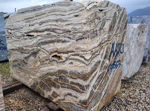 Supply sawn blocks 0.8 cm in natural onyx TRAVERTINO ONICIATO D0567. Detail image pictures 