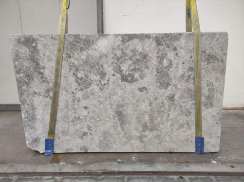 Supply honed slabs 0.8 cm in natural marble TUNDRA BLUE 1953M. Detail image pictures 
