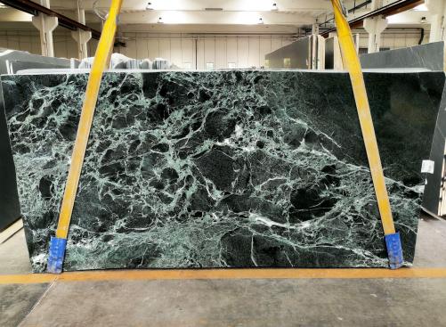 Supply polished slabs 0.8 cm in natural marble VERDE ALPI 1912M. Detail image pictures 