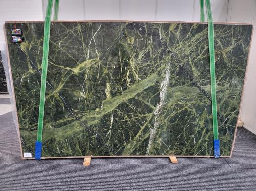 Supply polished slabs 3 cm in natural marble VERDE KARZAI 1953. Detail image pictures 