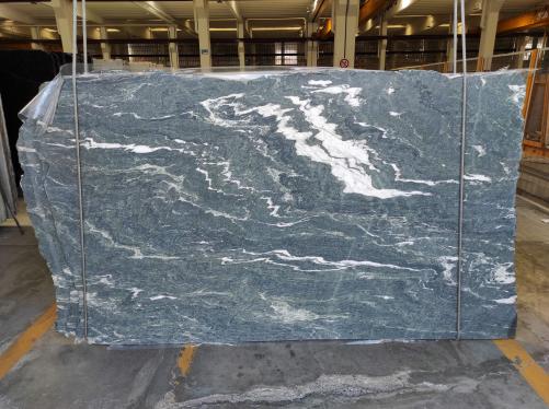 Supply brushed slabs 1.2 cm in natural gneiss VERDITALIA 1721G. Detail image pictures 
