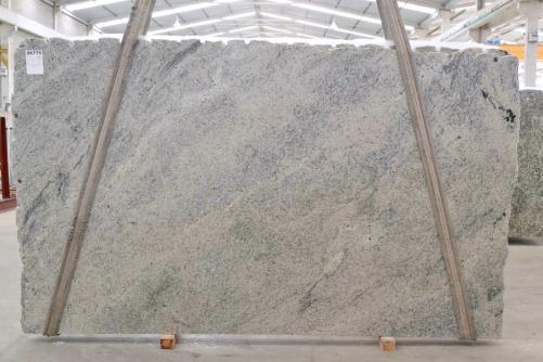 Supply polished slabs 1.2 cm in natural granite WHITE KASHMIR 0102. Detail image pictures 
