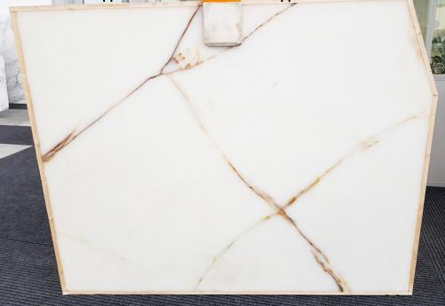 Supply polished slabs 0.8 cm in natural onyx White Onyx 1048. Detail image pictures 