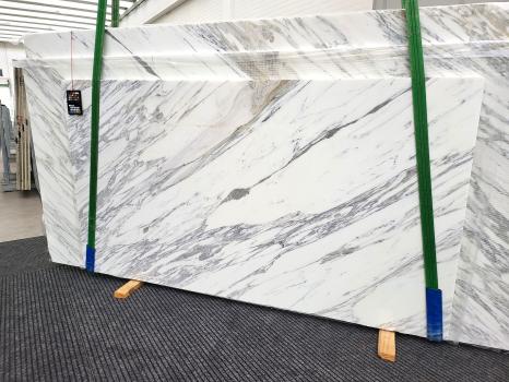 CALACATTAslab polished Italian marble Slab #01,  135.8 x 80.7 x 1.2 ˮ natural stone (available in Veneto, Italy) 